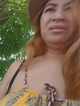 Snapshot of XRasee chatting on 05-14-26, 03:35 XRasee online show from 05-14-26, 03:35