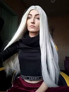 LaDaini online show from 04-01-26, 01:52