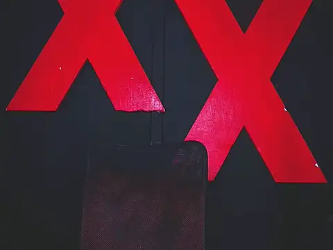 Snapshot of AlanFox1 chatting on 04-04-26, 01:30 AlanFox1 online show from 04-04-26, 01:30