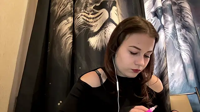 TinaBloom online show from 04-02-26, 08:45