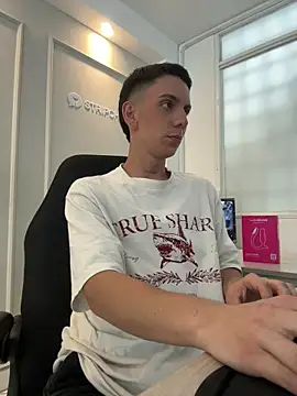 Liam Fiire online show from 04-10-26, 03:50