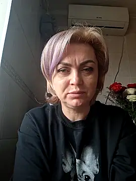 SylvieGold453 online show from 04-17-26, 04:21