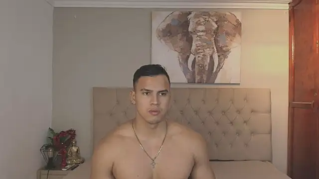 Maxi and Ares online show from 07-19-26, 07:17