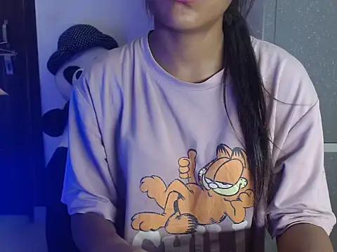 Nora81 online show from 04-18-26, 04:22
