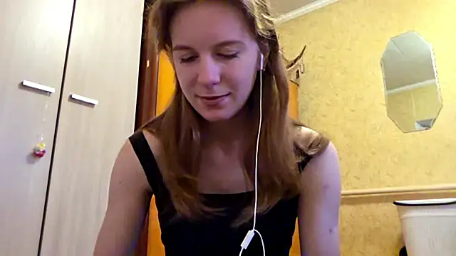 DonnaKuc online show from 04-09-26, 06:13