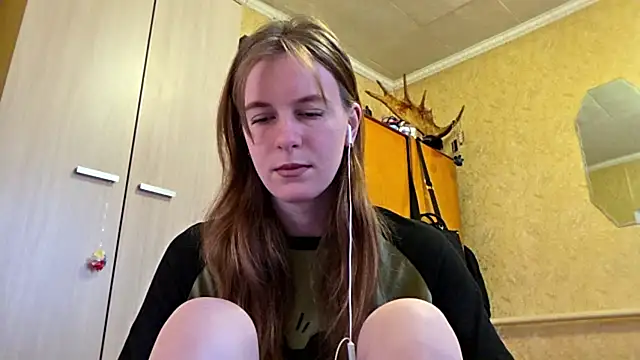 DonnaKuc online show from 04-22-26, 06:16