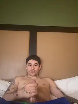 Snapshot of CheriOnTop chatting on 04-01-26, 12:44 CheriOnTop online show from 04-01-26, 12:44