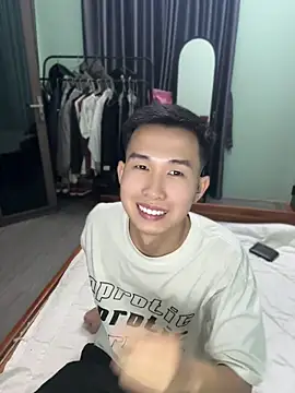 Snapshot of tuanhip chatting on 04-13-26, 01:38 tuanhip online show from 04-13-26, 01:38