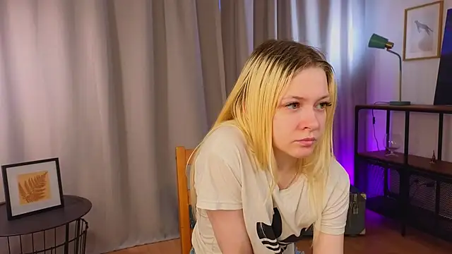 OliviaCaffery online show from 05-08-26, 04:12
