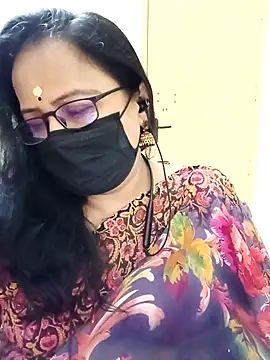 monisha cam online show from 04-17-26, 07:06