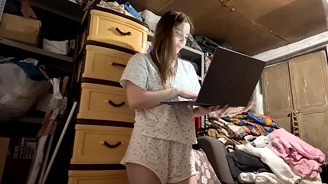 VelvetNoirra online show from 04-04-26, 02:25