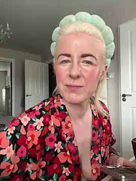 Laylaskyexx online show from 06-26-26, 06:40
