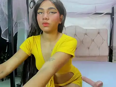 candy-paris online show from 04-18-26, 08:31