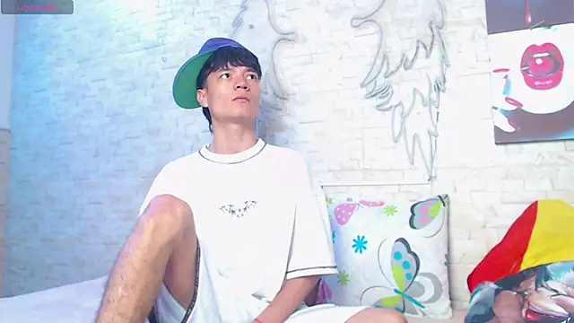 Alex latino  online show from 04-02-26, 12:30