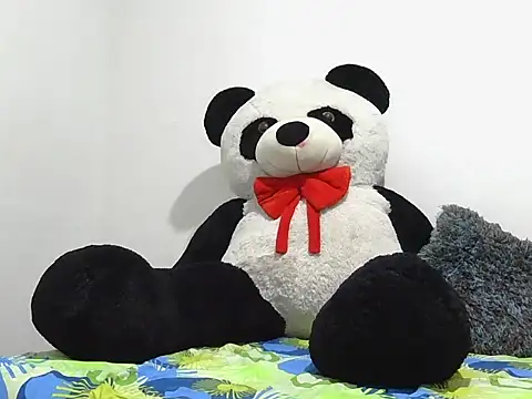 Snapshot of catalella898 chatting on 04-07-26, 11:48 catalella898 online show from 04-07-26, 11:48