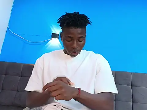 Snapshot of JeanDantte chatting on 04-18-26, 07:58 JeanDantte online show from 04-18-26, 07:58