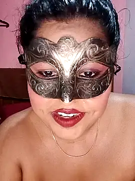Maskedcurves online show from 04-20-26, 07:00