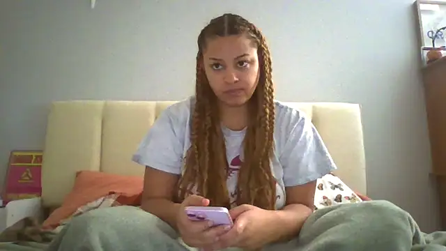 madzbailey online show from 05-12-26, 07:22