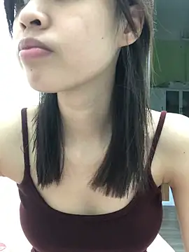 Snapshot of Yenlisu3Zie chatting on 05-11-26, 03:01 Yenlisu3Zie online show from 05-11-26, 03:01