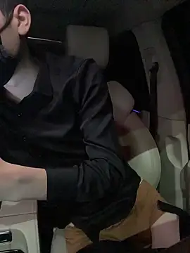 Snapshot of klcm002 chatting on 04-04-26, 02:25 klcm002 online show from 04-04-26, 02:25