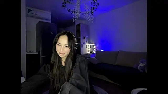 Elizabetswan online show from 04-16-26, 08:31