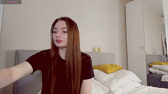 Snapshot of Aphrodite_Portman chatting on 05-03-26, 01:55 Aphrodite Portman online show from 05-03-26, 01:55
