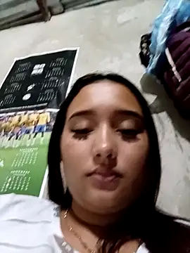 naughty girl hot  online show from 04-15-26, 04:30