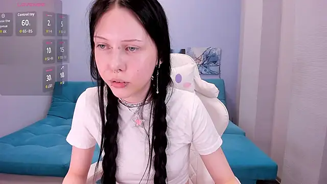 Snapshot of SugarBunny18 chatting on 04-25-26, 02:58 SugarBunny18 online show from 04-25-26, 02:58