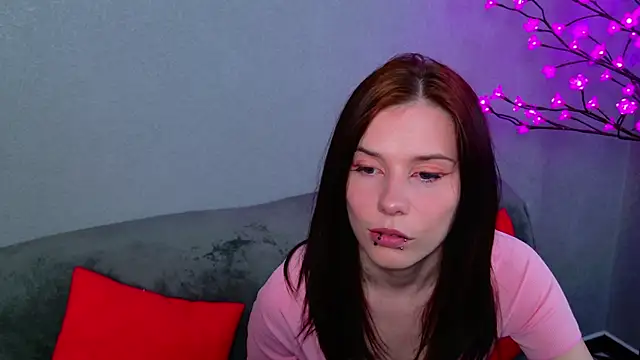 CleoBloom  online show from 04-04-26, 05:10