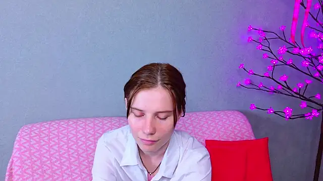 CleoBloom  online show from 07-10-26, 03:11
