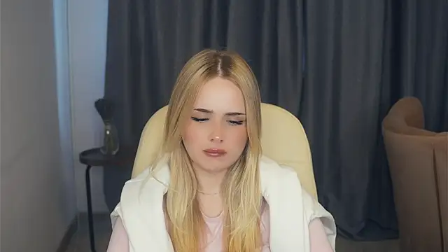 Snapshot of StephenHurban chatting on 04-05-26, 08:22 StephenHurban online show from 04-05-26, 08:22