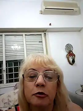 MatureElegantWidow online show from 04-05-26, 01:58