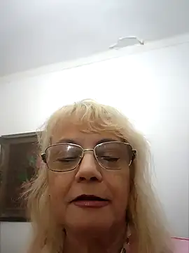 MatureElegantWidow online show from 04-10-26, 12:16