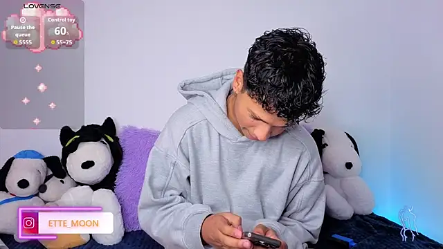 ETTE MOON online show from 04-18-26, 02:48