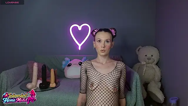 Bea doll online show from 04-04-26, 10:07