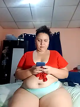 Snapshot of Marialae2735 chatting on 04-13-26, 06:13 Marialae2735 online show from 04-13-26, 06:13