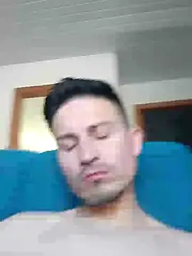 Snapshot of Joelcio19cm chatting on 05-05-26, 06:16 Joelcio19cm online show from 05-05-26, 06:16