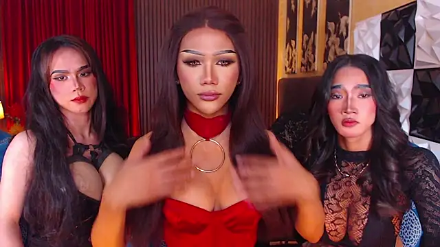 Snapshot of ThaliaSilvaTS chatting on 04-03-26, 03:32 ThaliaSilvaTS online show from 04-03-26, 03:32