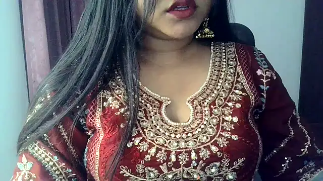 Snapshot of Rani_015 chatting on 05-31-26, 02:24 Rani 015 online show from 05-31-26, 02:24