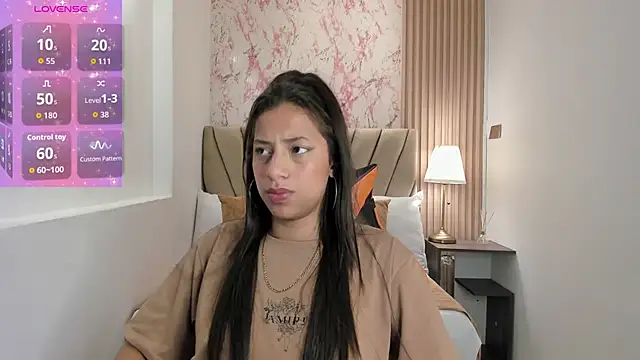 Snapshot of Atiena_ chatting on 04-14-26, 06:36 Atiena online show from 04-14-26, 06:36