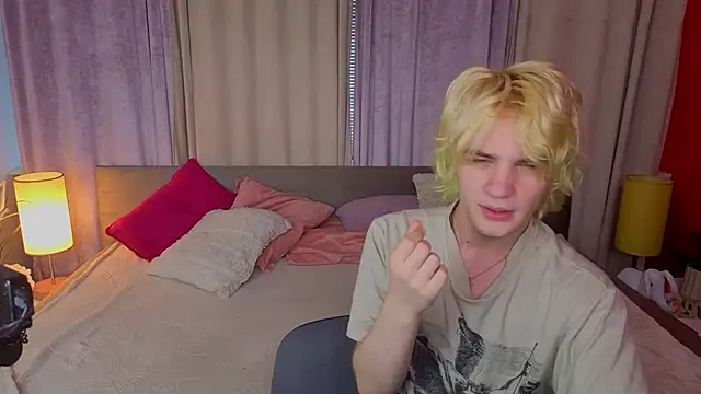 JameMilann online show from 04-11-26, 06:18