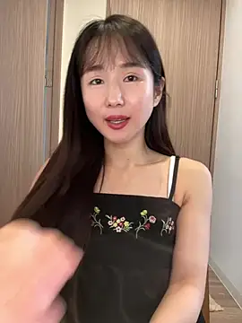 Snapshot of Hinako_0012 chatting on 06-08-26, 03:07 Hinako 0012 online show from 06-08-26, 03:07