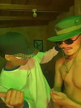 Cuteathleticboys online show from 04-17-26, 12:24