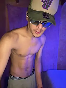 Cuteathleticboys online show from 04-25-26, 09:01