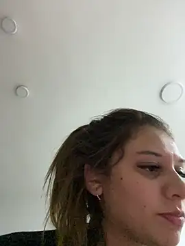 Snapshot of Alison_parkerrr chatting on 04-05-26, 01:58 Alison parkerrr online show from 04-05-26, 01:58