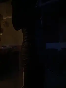 Snapshot of michelle310 chatting on 04-11-26, 06:23 michelle310 online show from 04-11-26, 06:23