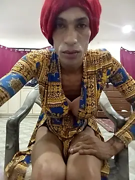 Snapshot of TranzPiggy chatting on 04-04-26, 06:33 TranzPiggy online show from 04-04-26, 06:33