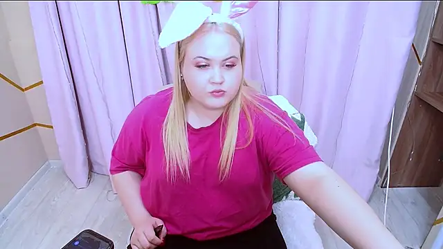 BlondeGlem online show from 04-05-26, 07:49