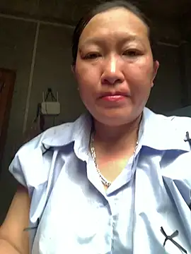 Snapshot of candy-beo chatting on 05-13-26, 04:10 candy-beo online show from 05-13-26, 04:10