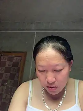 Snapshot of candy-beo chatting on 05-19-26, 05:14 candy-beo online show from 05-19-26, 05:14